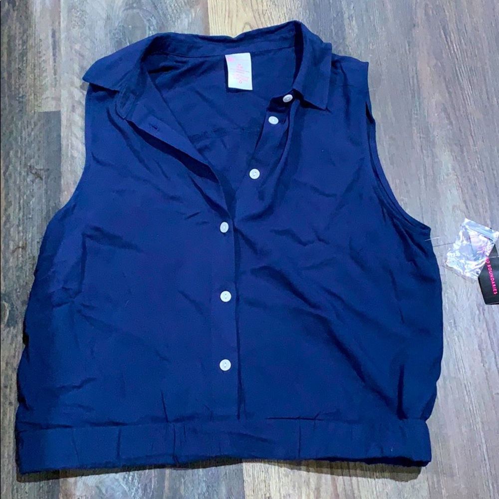 Cute crop sleeveless top